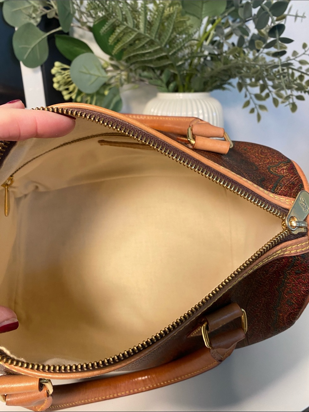 Vintage ETRO Milano Red Paisley Boston Bag 25 W/Strap - Picture 9 of 14